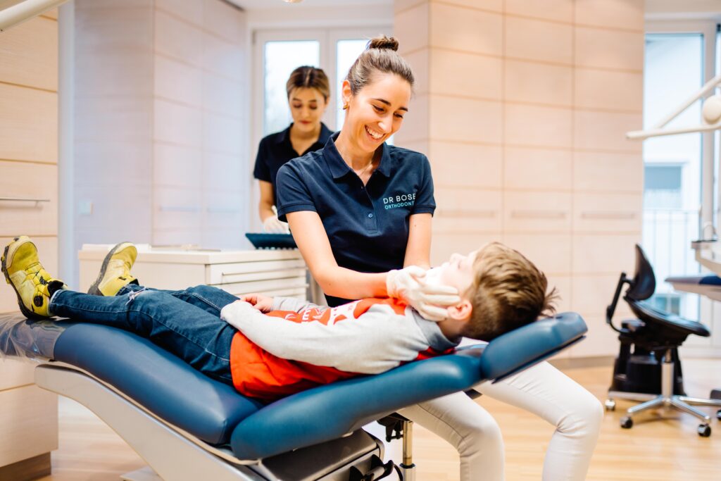 Kieferorthopädische Behandlung für Kinder